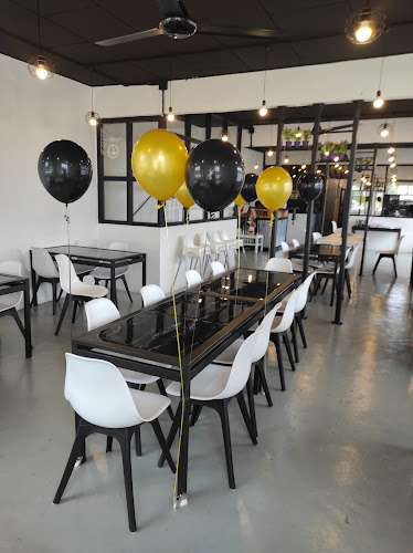 TRE NOMI WESTERN & COFFEE