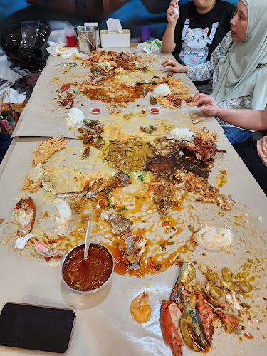 Opinii despre Shells N Fins Restaurant în Johor Bahru - Gastronomi dan perhotelan