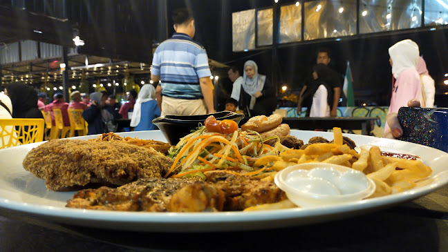 Salaza & Sons Bike Cafe - Kuala Terengganu