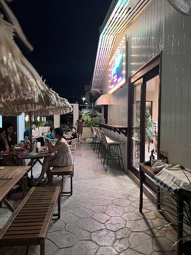 Comentarii opinii despre The Palm Cafe & Bistro