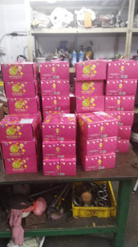 Formally as Guang Xin Dan Ta, Kedai Kek - Gastronomi dan perhotelan