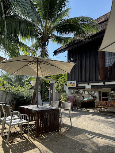 53, Jalan Pantai Sura, Kampung Sura Jeti, 23000 Kuala Dungun, Terengganu