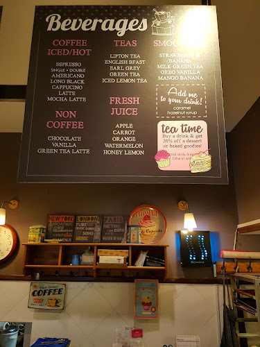 Little Collins cakery & cafe - Gastronomi dan perhotelan