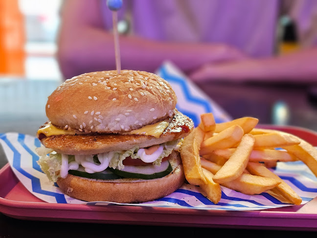 One Burger#one laksa house Panorama