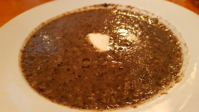 Gianni's Trattoria - Gastronomi dan perhotelan