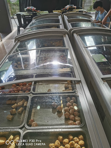 Opinii despre The Kitchen BBQ & Steamboat Sibu în Sibu - Gastronomi dan perhotelan