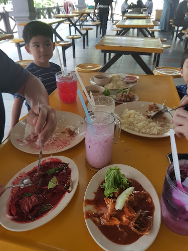 Opinii despre Rahayu Cafe în Johor Bahru - Gastronomi dan perhotelan