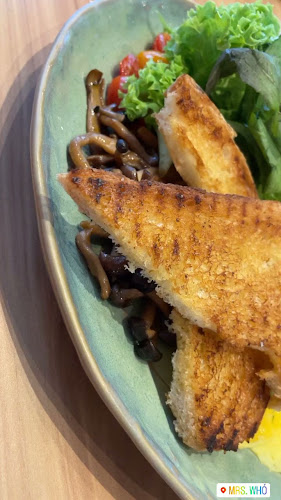 Comentarii opinii despre Mrs. Whó