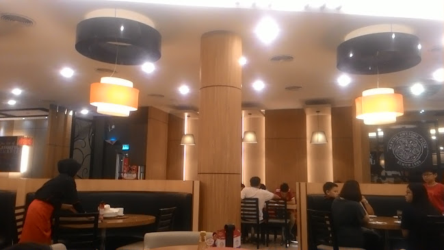 Pizza Hut Restaurant Gunung Rapat - Gastronomi dan perhotelan
