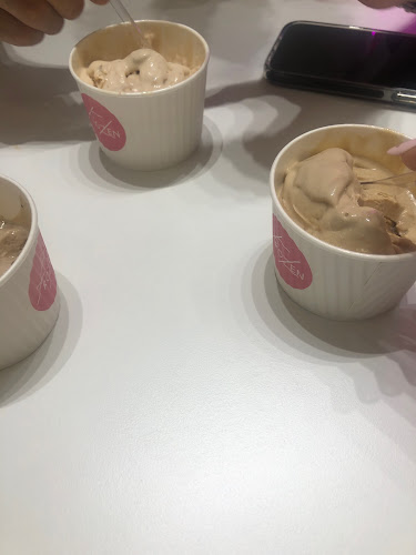 Opinii despre LaLaPop by Frozen în Kuala Lumpur - Gastronomi dan perhotelan