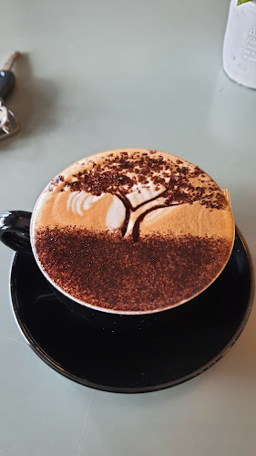 Comentarii opinii despre Celebrity Cafe