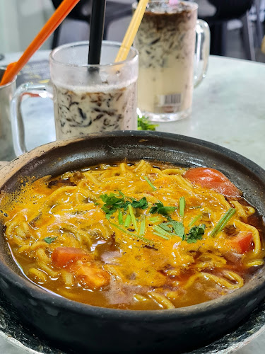 Opinii despre 7夜 Cafe ,Sibu în Sibu - Gastronomi dan perhotelan