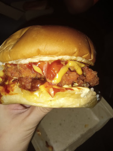 BURGER CRISPY JALAN SEKOLAH - Parit Buntar