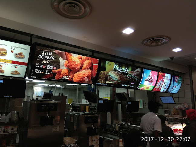 McDonald's Kampar DT - Gastronomi dan perhotelan