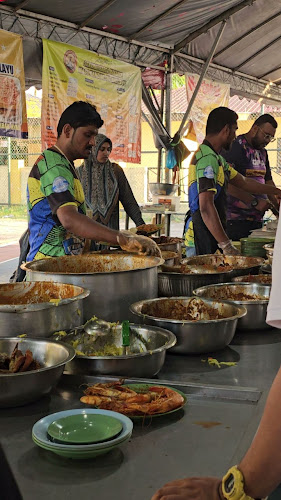 Pasar Malam Kampong Melayu - Gastronomi dan perhotelan