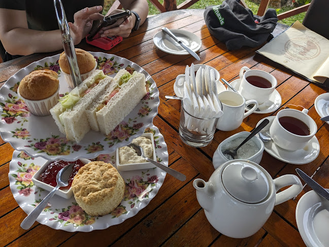 English Tea House & Restaurant - Gastronomi dan perhotelan
