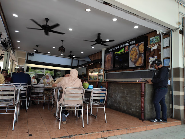 Banana Leaf Restaurant - Gastronomi dan perhotelan