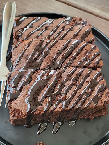 Opinii despre October Coffee Roasters în Kota Kinabalu - Gastronomi dan perhotelan