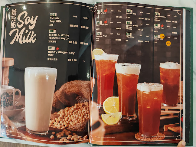 Madam Kok x Mama Thai - Gastronomi dan perhotelan