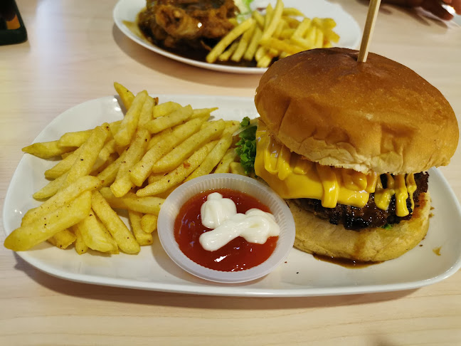 Opinii despre Bajet Kiut în Pusing - Gastronomi dan perhotelan