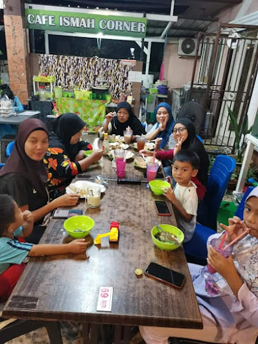 Cafe Ismah Corner