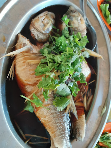 Restoran Makanan Laut Villa - Sitiawan