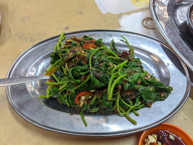 Comentarii opinii despre Alor Akar Seafood Restaurant