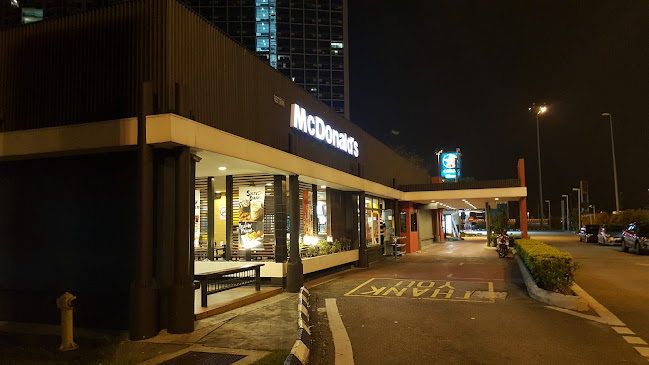 McDonald's Litrak DT - Gastronomi dan perhotelan