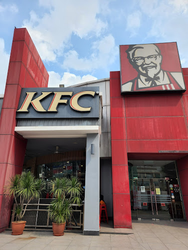 KFC - Gastronomi dan perhotelan