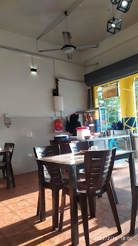 Nasi Ayam 5 Rasa - Gastronomi dan perhotelan