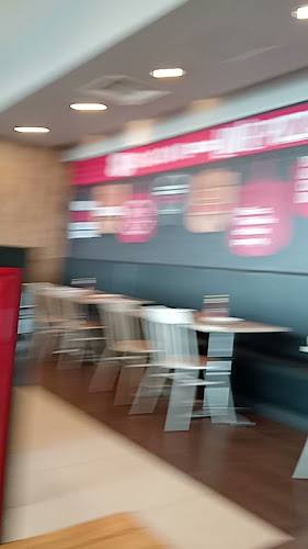 Opinii despre Pizza Hut Restaurant Aeon Melaka în Melaka - Gastronomi dan perhotelan