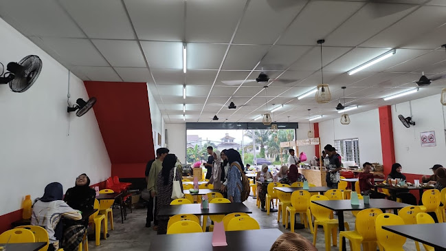 Comentarii opinii despre RUMAH MAKAN AYAM PENYET SAMBAL MIMPI DORA MJ