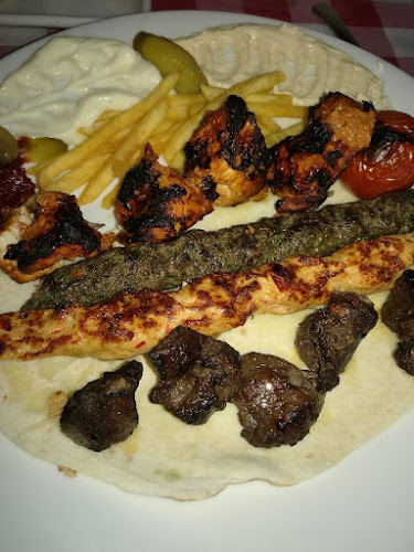 Zaituna Restaurant مطعم زيتونة - Gastronomi dan perhotelan