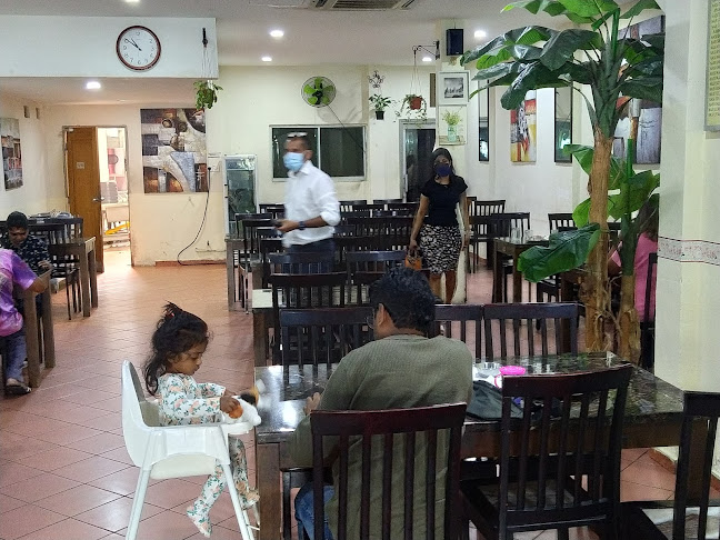 Restoran Ipoh Padang Curry House - Gastronomi dan perhotelan