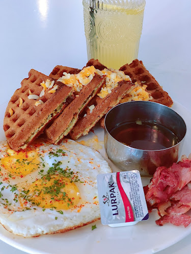 Breda Cafe - Gastronomi dan perhotelan