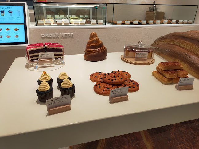 Comentarii opinii despre ZUS, Coffee Meets Pastry - 1 Utama Shopping Centre