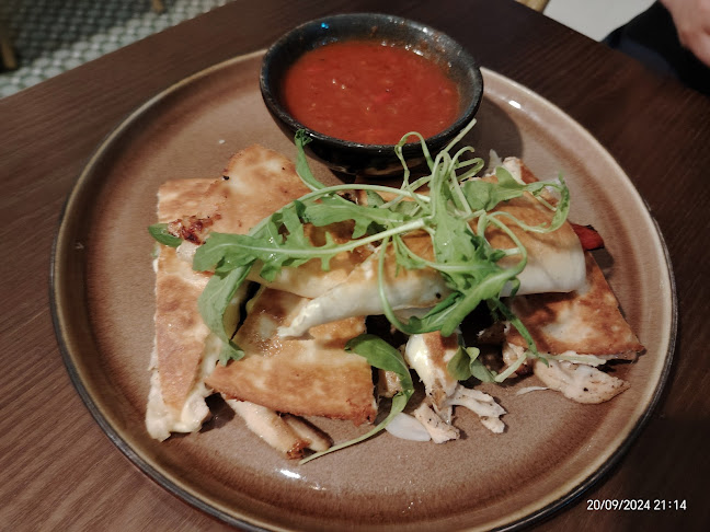 Paradiso Cafe - Gastronomi dan perhotelan