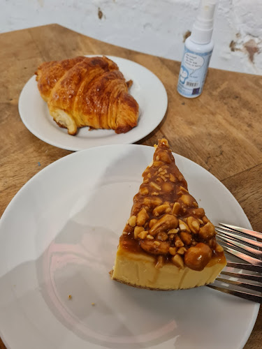 Comentarii opinii despre The Mugshot Cafe