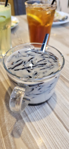 Comentarii opinii despre Sitiawan Strawberry Kafe