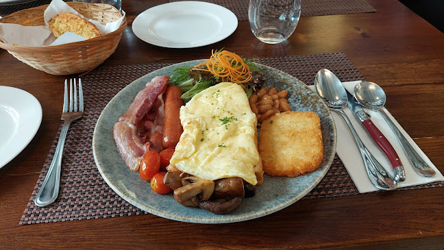 166 & 168, Jln Padungan, 93100 Kuching, Sarawak