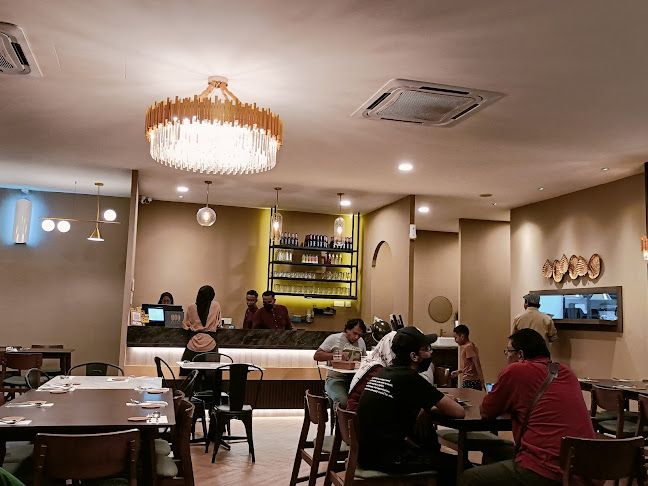 Comentarii opinii despre Dhubai - Steak & Mediterranean Dining