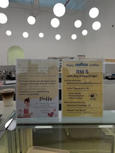 Opinii despre Cafe Fluffy - Everyday Handmade Dessert Cafe: Premium Donuts & Coffee în Iskandar Puteri - Gastronomi dan perhotelan