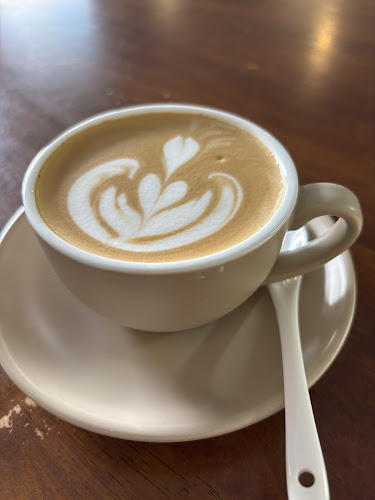 Lot 57, Ground Floor, Wong Kwok Commercial Centre, Jalan Bundusan, Penampang, 88300 Kota Kinabalu, Sabah