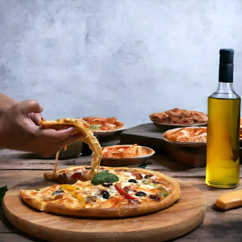 Opinii despre ILHAM PIZZA EMPIRE în Kajang - Gastronomi dan perhotelan