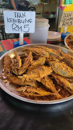 Pantai Kelulut, Marang