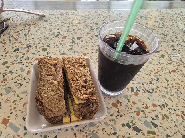 OLDTOWN White Coffee - Gaya Street - Gastronomi dan perhotelan