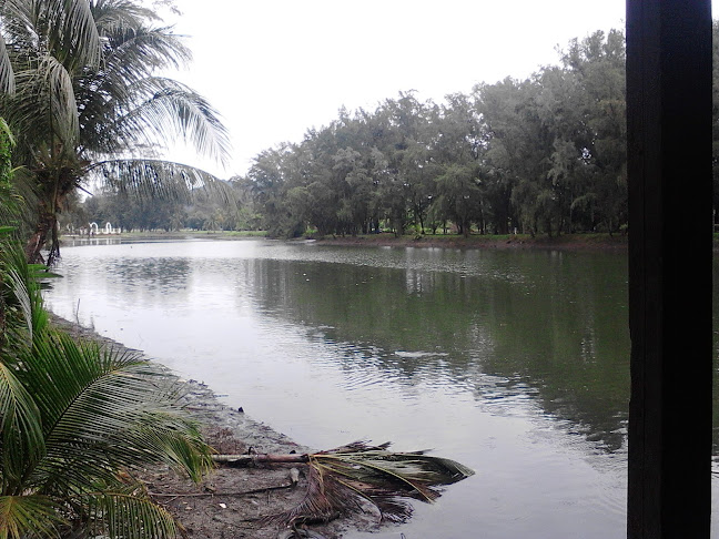 Opinii despre Lakeside Restaurant Gelora Point în Kuantan - Gastronomi dan perhotelan