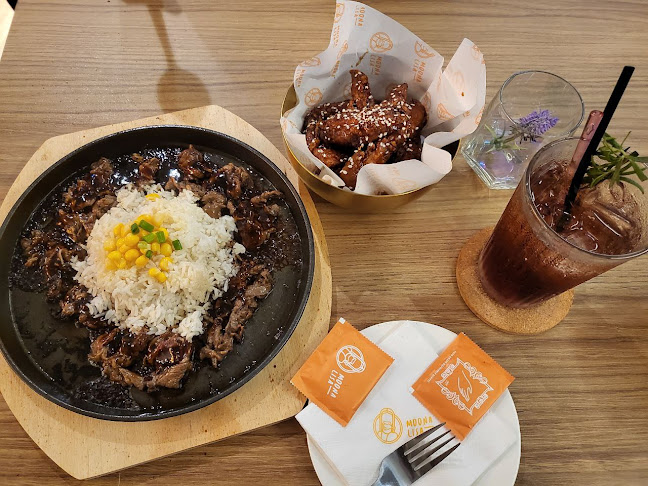 Moonalisa - Gastronomi dan perhotelan