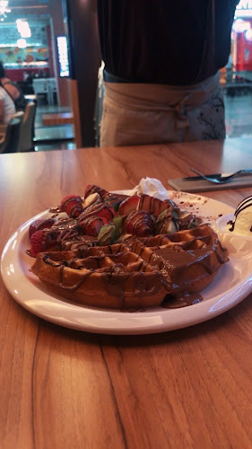 Opinii despre Molten Chocolate Cafe Dataran Pahlawan în Melaka - Gastronomi dan perhotelan