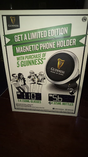 The Shamrock Irish Bar - Gastronomi dan perhotelan